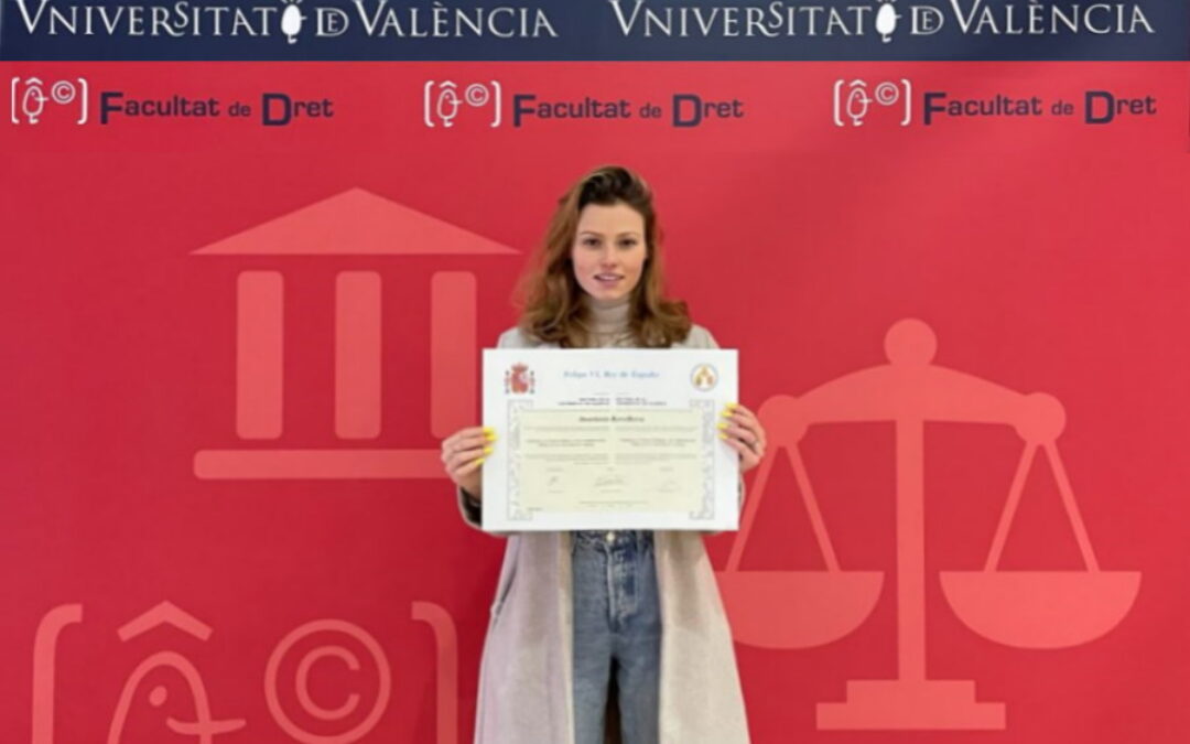 Студентка ИГСУ РАНХиГС Анастасия Королькова получила диплом бакалавра в университете Валенсии